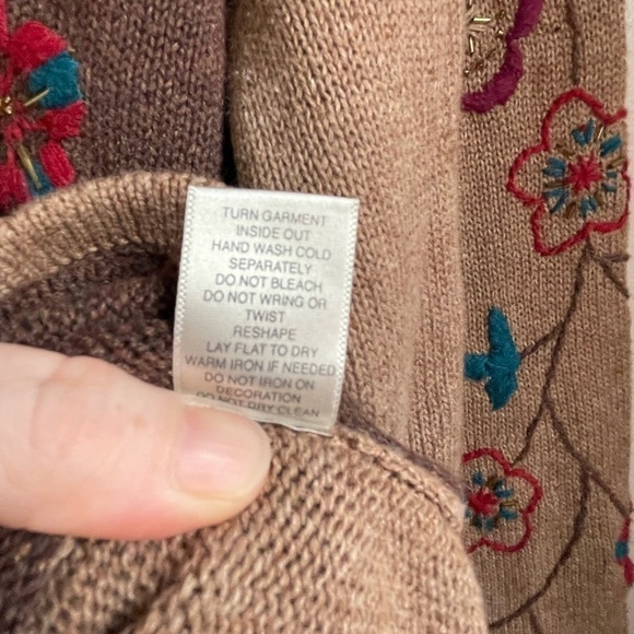 Christopher & Banks embroidered cardigan women’s size medium - Picture 3 of 7